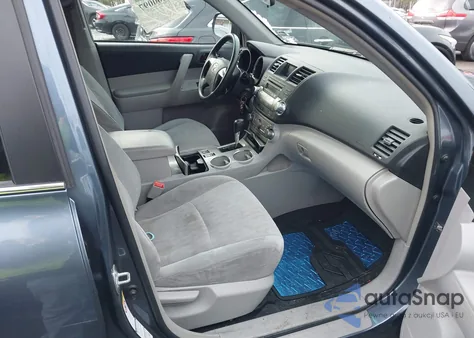 2011 Toyota Highlander Base V6 from USA, damaged, VIN 5TDBK3EHXBS075324